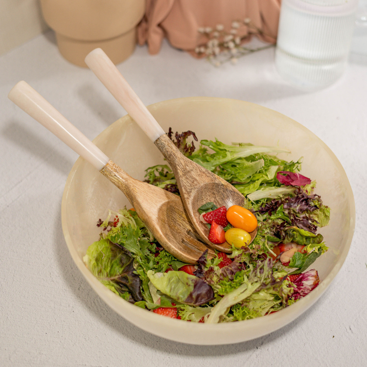 Jeanne Fitz Resin Collection Salad Servers – Cream